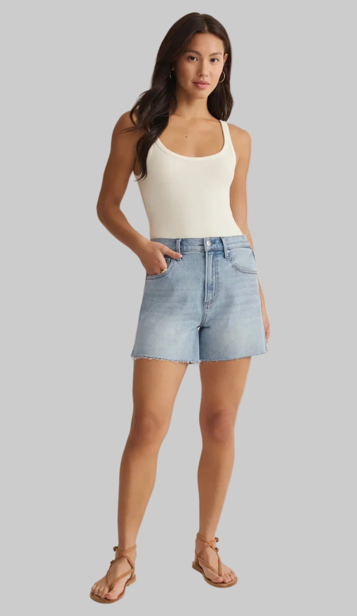 Relaxed Short in Avalon