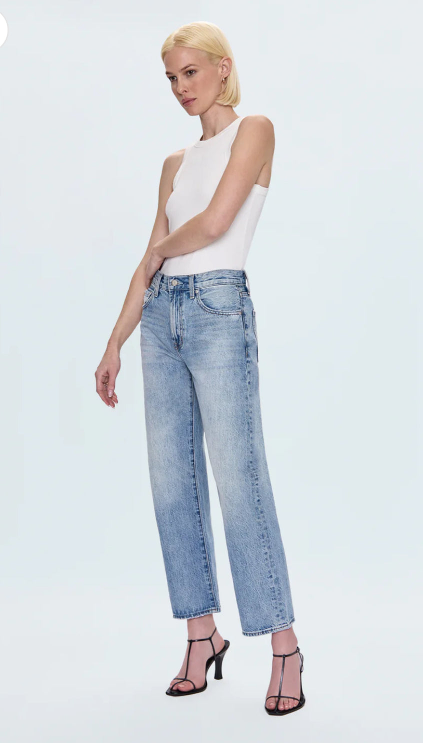 Lexi Mid Rise Bowed Straight Jean in Bowie