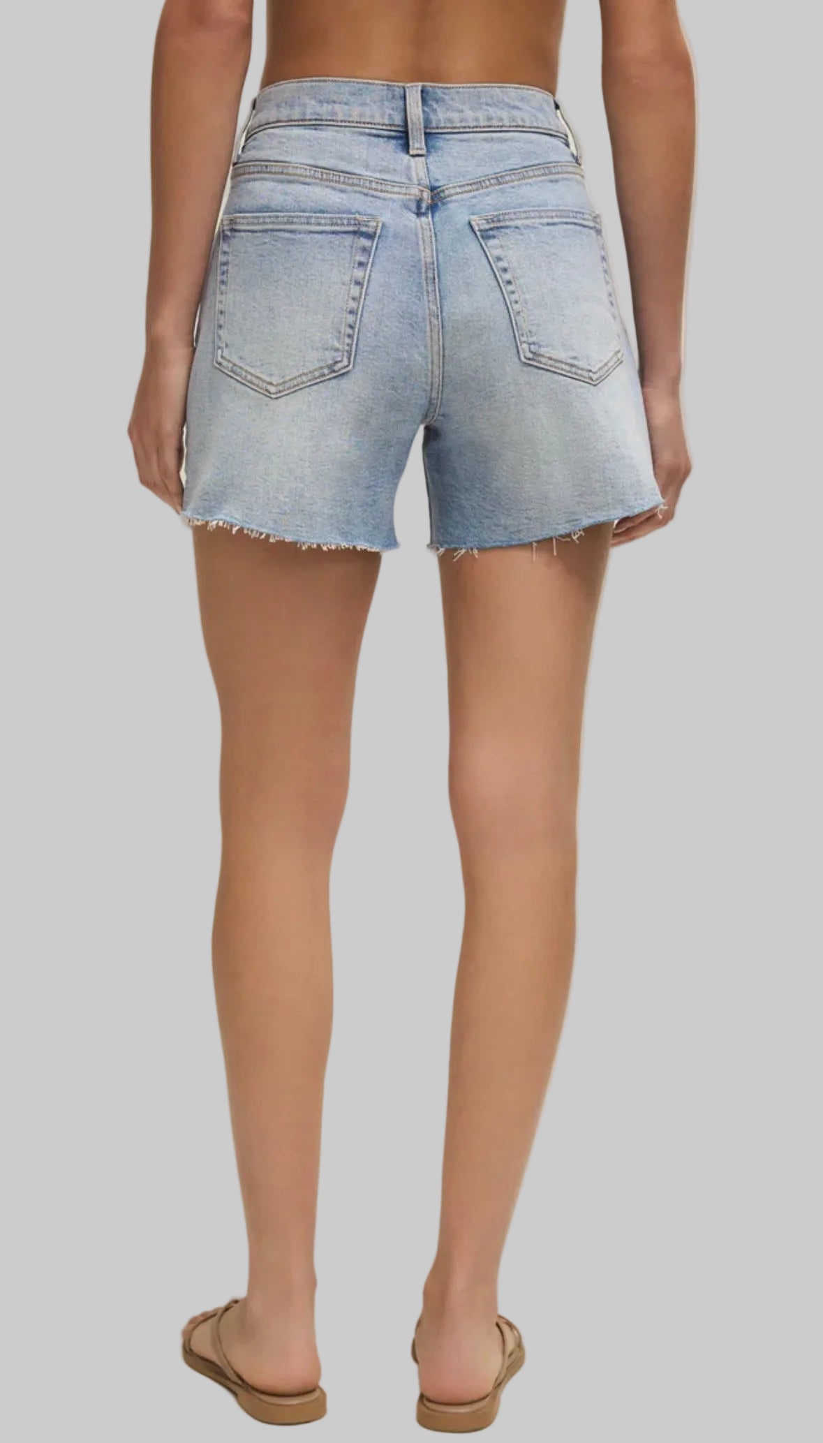 Relaxed Short in Avalon