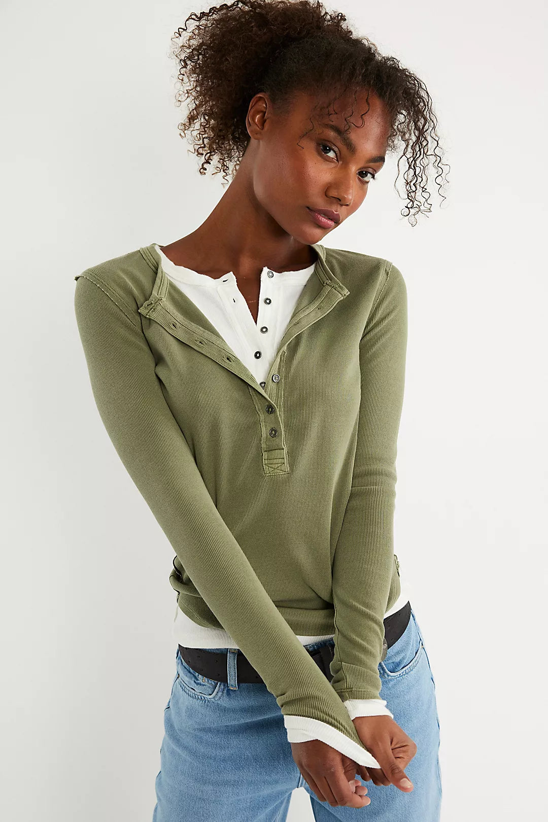 Capulet Olive Henley